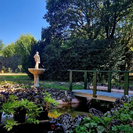 Le Manoir De La Belle Endormie Bed & Breakfast Valreas